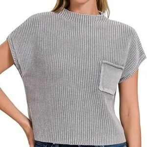 Zenana Outfitters Light Gray Knit Top